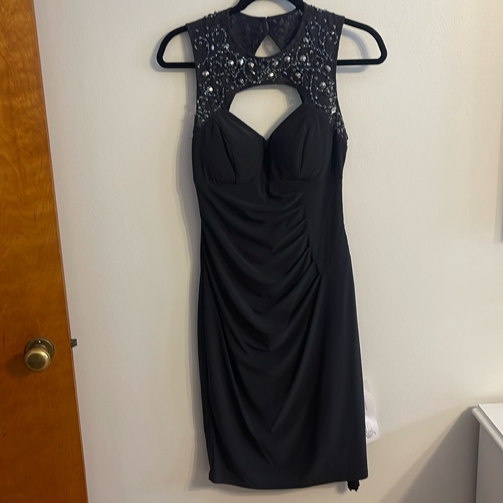 Cache Dress‎